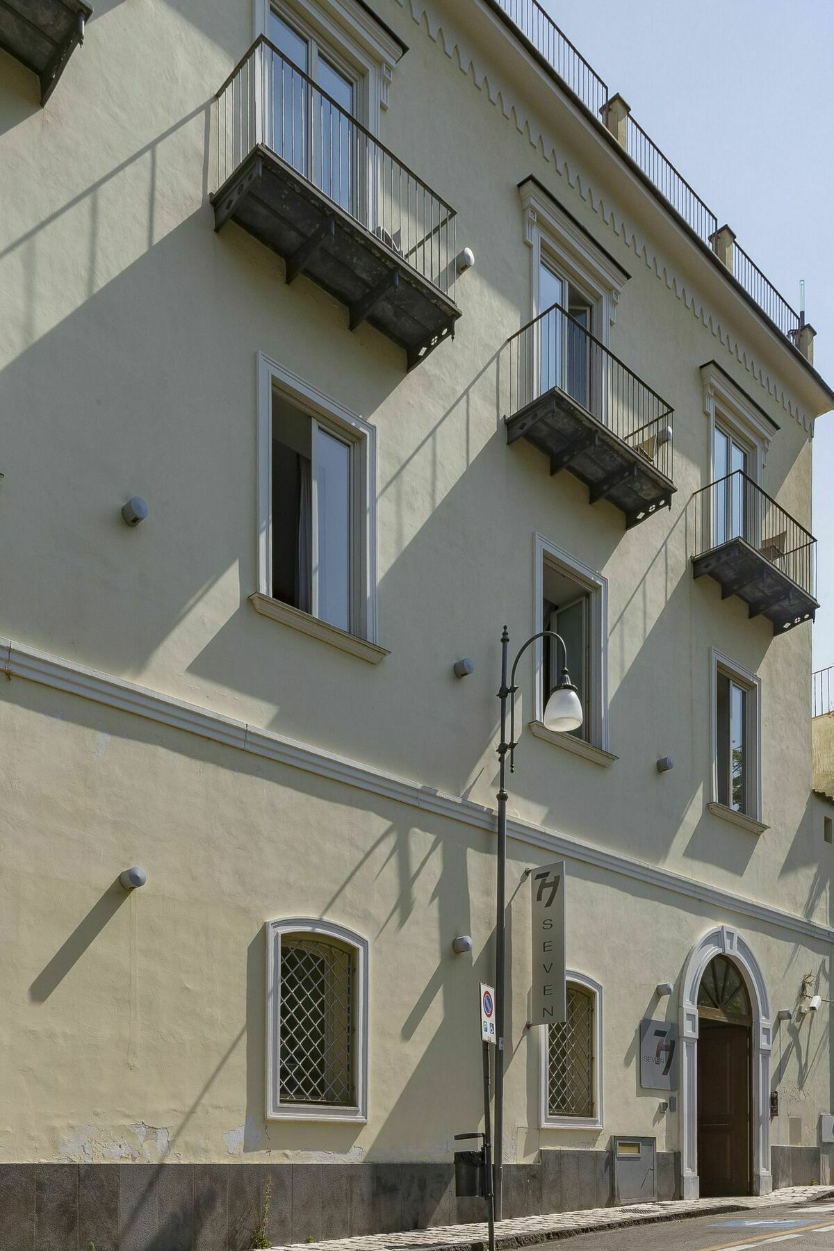 Seven Hostel & Rooms Sant'Agnello Exterior photo