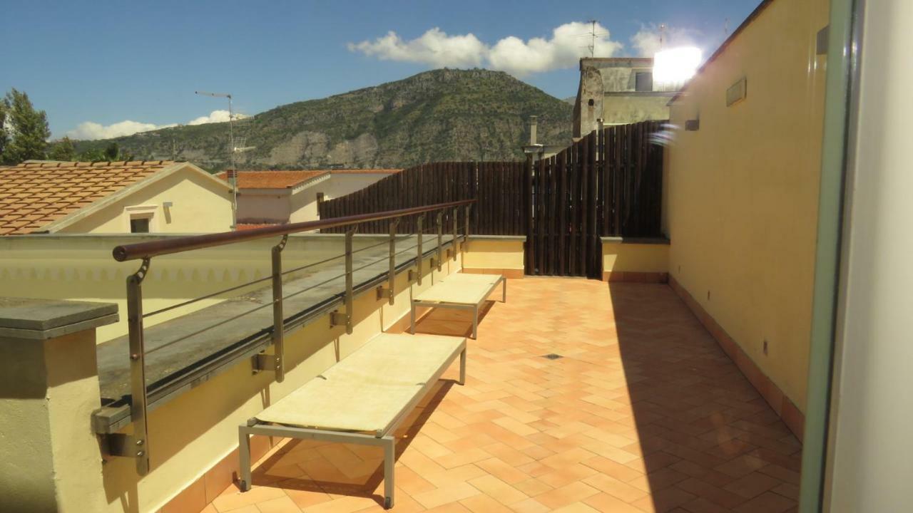 Seven Hostel & Rooms Sant'Agnello Exterior photo